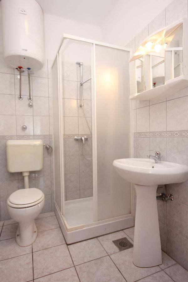 Apartments With A Parking Space Pag - 9388 Pag Town Luaran gambar